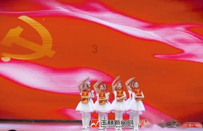 不是智能电视装一个wifi接受器就可以连wifi了吗