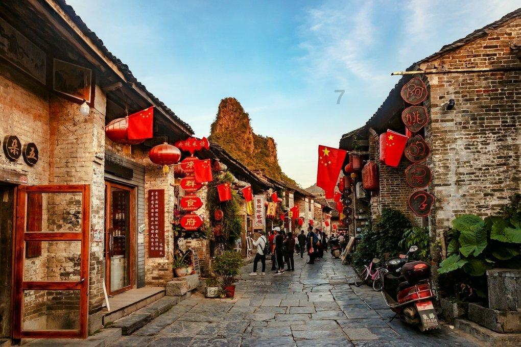 短期市场再次推迟美联储降息时间节点预期,提振美元指数,贵金属价格或相对承压